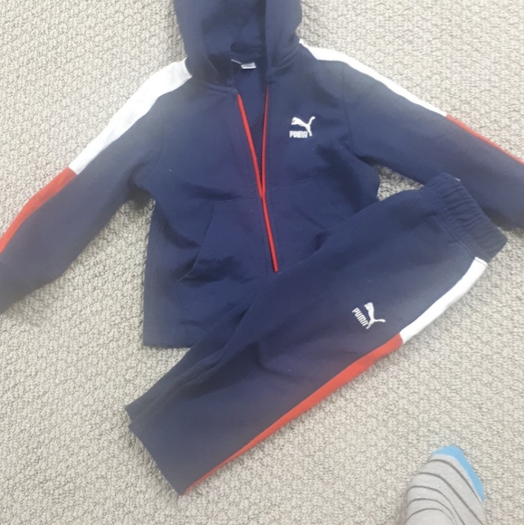 Track suits - Picture 1 of 4
